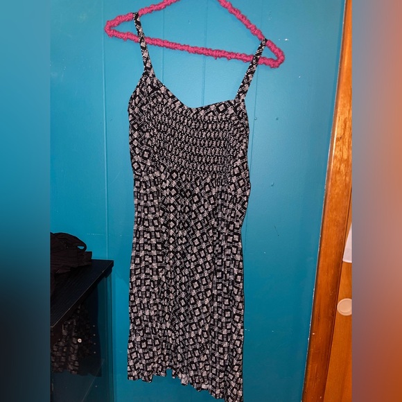 Sundress - Picture 3 of 3